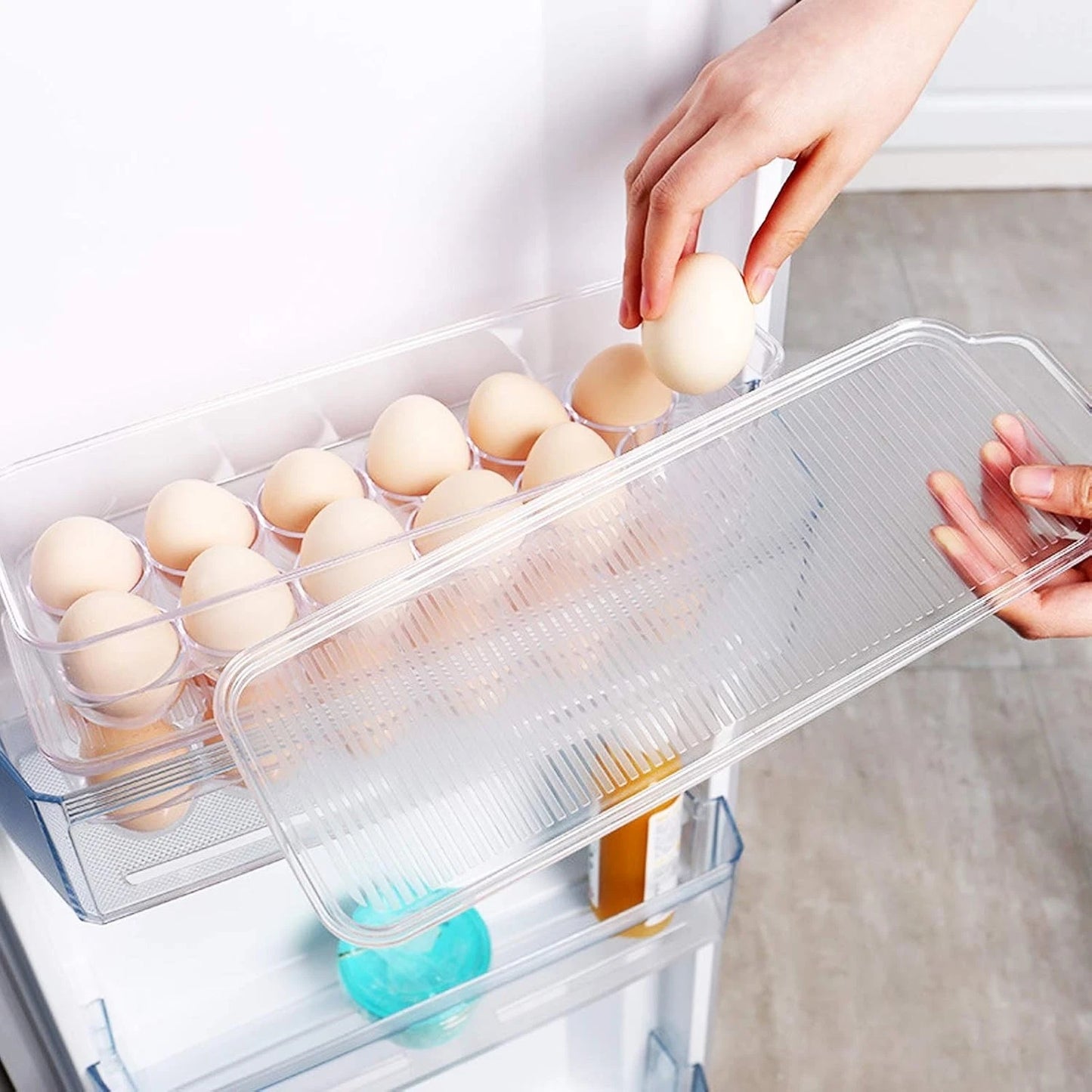 Space-Saving 12-Grid Egg Storage Solution with Lid - Dishwasher Safe & Practical