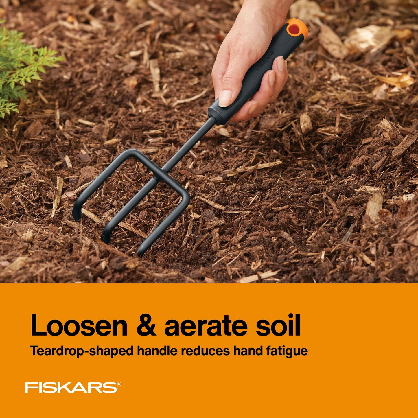 Fiskars 3 Piece Garden Tool Set with Trowel, Transplanter and Hand Cultivator
