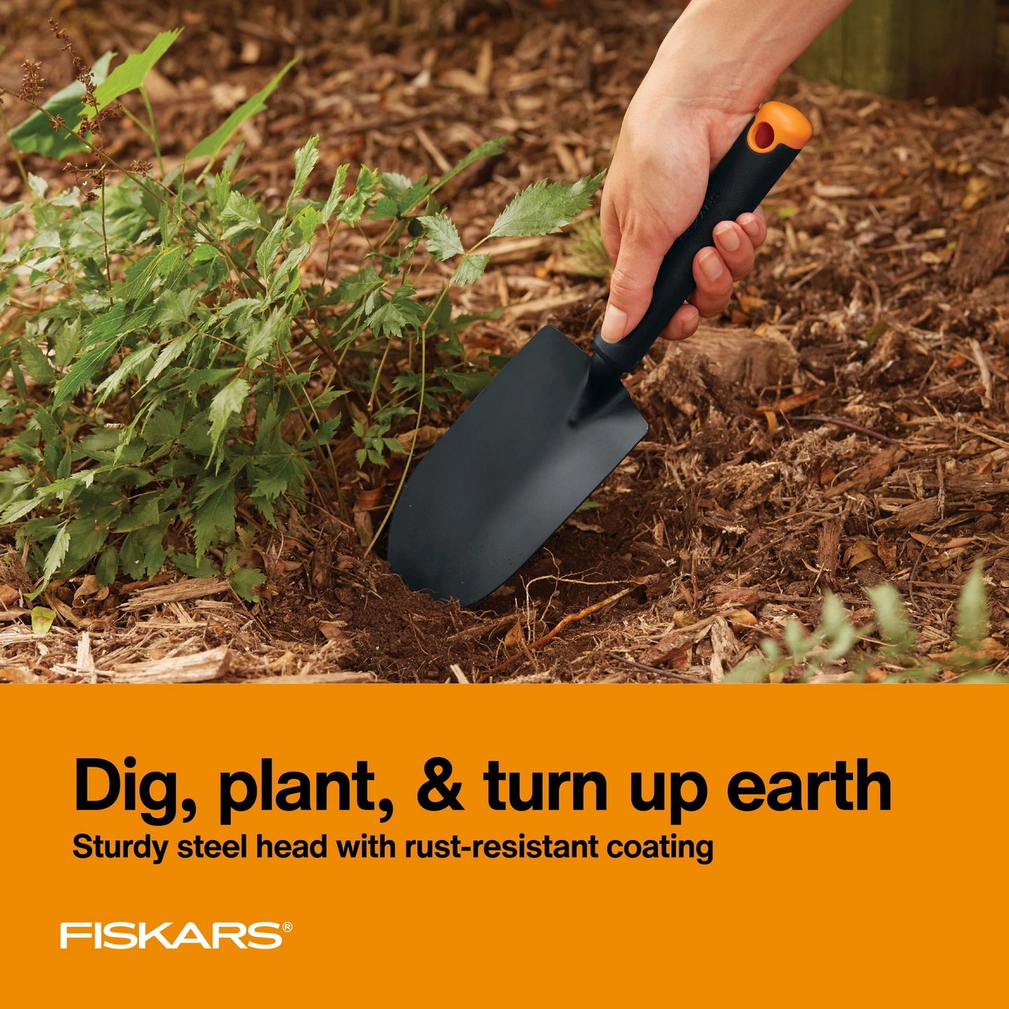 Fiskars 3 Piece Garden Tool Set with Trowel, Transplanter and Hand Cultivator