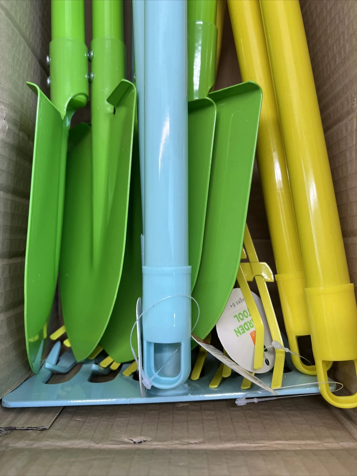 12 Metal Kids Garden/Beach Tool Toy Set, Rake, Shovel & Hoe 27-inch Bulk Lot New